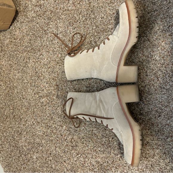 Heeled Boots Beige - Picture 5 of 6